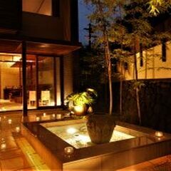 日払い可！GW中入れる方。ホール、キッチン補助。