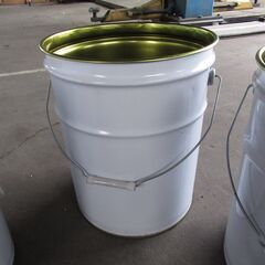 ペール缶　20リットル　白　1個　￥700の画像