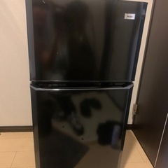 黒の冷蔵庫　お値下げ可能です。、