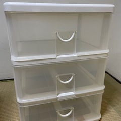 衣装ケース3段