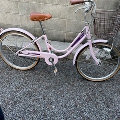 22か20インチの自転車の画像