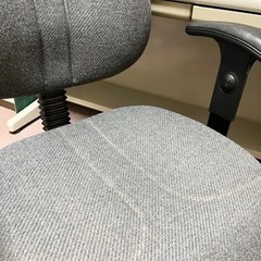 (本日午前受付〆切り】オフィスチェア/座面肘かけ高さ調整可能の画像