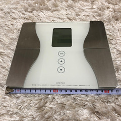 【お引き取りいただける方決まりました】小型体重計の画像