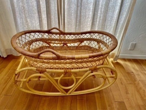 ベビーベッド　ゆりかご
