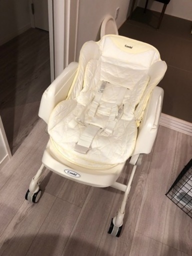 コンビ　ネムリラ　オートスウィング