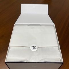 シャネル　新品ミラー　鏡　箱入りの画像