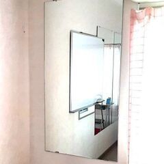 ●取引中です●　大きな鏡　122㎝×61㎝　厚さ5ミリ (1500円)