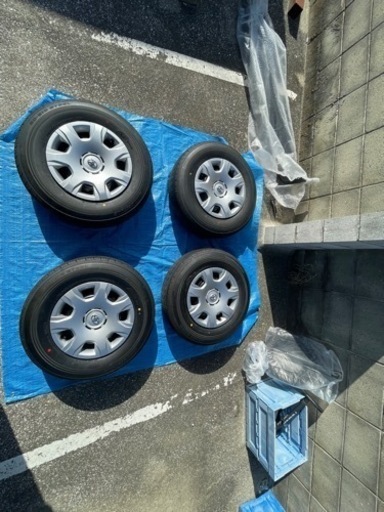 ⚠️値下げ中⚠️【☆純正・新車外し☆】ハイエース純正ホイール・タイヤセット 6穴