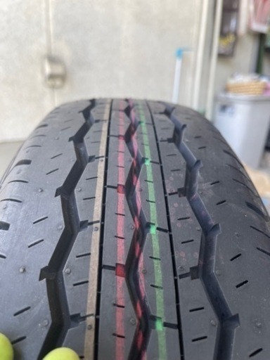⚠️値下げ中⚠️【☆純正・新車外し☆】ハイエース純正ホイール・タイヤセット 6穴
