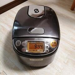 2014年製　象印　ZOJIRUSHI　炊飯器　3合