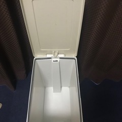 【取引先決まりました】フットペダル開閉式ゴミ箱 30L の画像