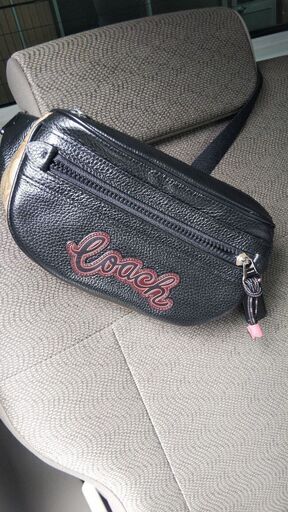 美品　コーチ　COACHウエストポーチ　ボディバッグ