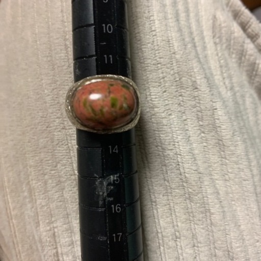 シルバーの天然石の指輪です