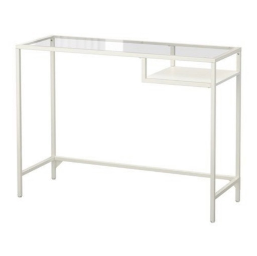 IKEAのガラステーブル（ホワイト）