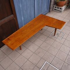PACIFIC FURNITURE SERVICE(パシフィックファニチャーサービス