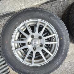 スタッドレスタイヤ バリ山の画像