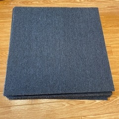取りに来ていただける方　ニトリフロアマット　50×50 15枚