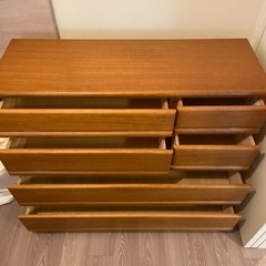 木製衣装棚の画像