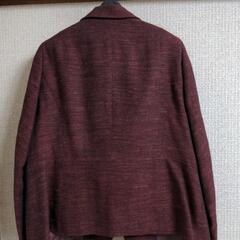 えんじ色ジャケットの画像