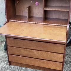 【引取先決定】引き出し付学習机※昨日から外の駐車場に出しているため早めに取りに来てくださる方の画像