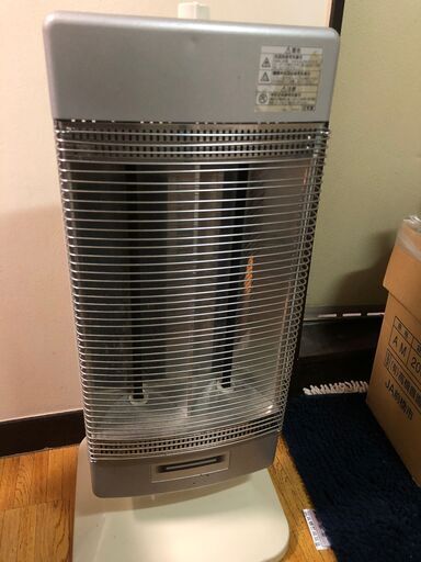 【値下げ！】ストーブ セット 2台 『HITACHI シーズヒーター HLH-1008S』『CORONA 遠赤外線ストーブ DH-1108R ※首振り難あり』