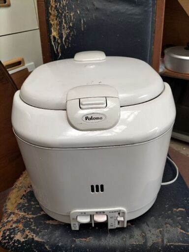 LPガスで炊いて、電気で保温、１０合炊き