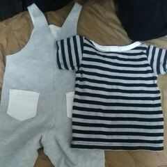 【90】Tシャツとつなぎのセットの画像