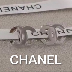 超かわいい シャネル シルバーピアス