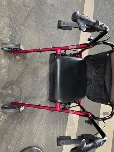 HUGO歩行器具