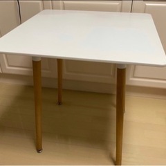 ★取引決定★テーブルとイス２脚セットの画像