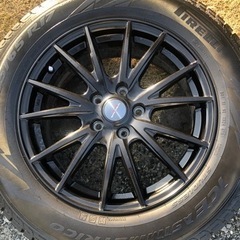 225 65 R17 スタッドレスタイヤ、ホイールセットの画像