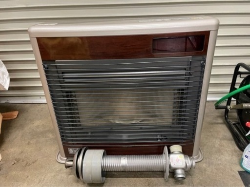 y1046 コロナ　2012年　FF-SG6812K　FF式石油ストーブ　FF式ストーブ　FF-SG6811K　CORONA