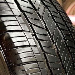 ジープラングラーJLサハラ純正ホイール　タイヤ付　255/70-18 の画像