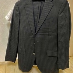 スーツ2着と、シャツ4着セットの画像