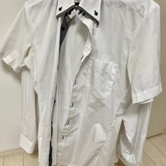 スーツ2着と、シャツ4着セットの画像