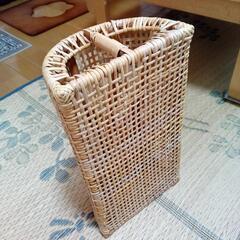 竹篭の枕の画像