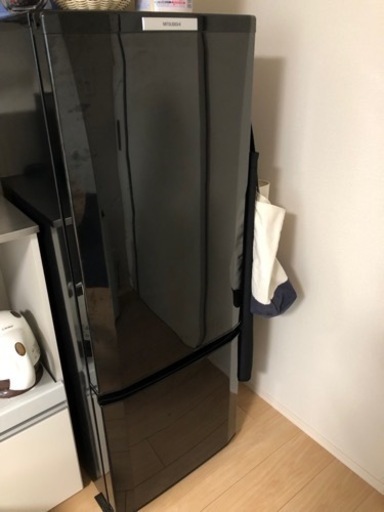 三菱冷蔵庫　168L 一人暮らし　黒