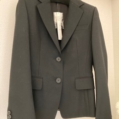 タグ付き未使用品　スーツ　Sサイズ　ワールドの画像