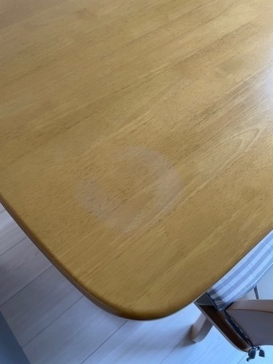 椅子回転のダイニングテーブルセット　お譲り先決まりました
