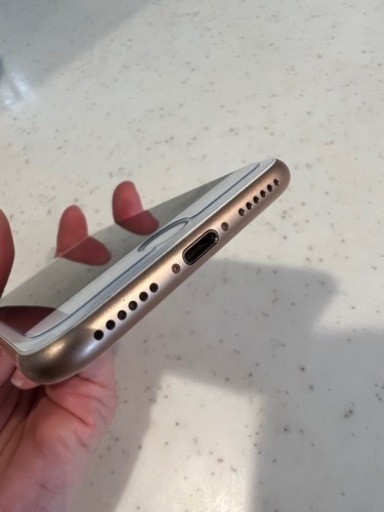 iPhone8 ゴールド　64GB 