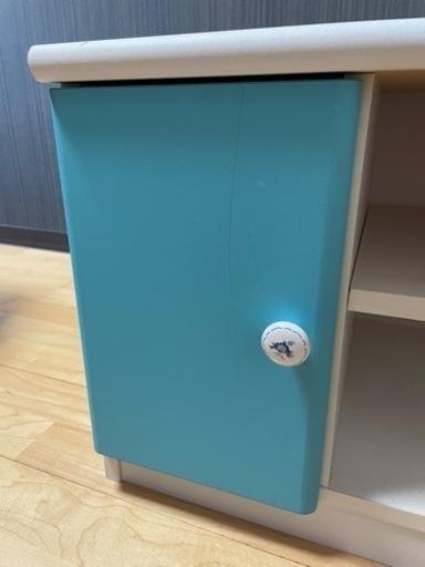 テレビ台　パステルブルー