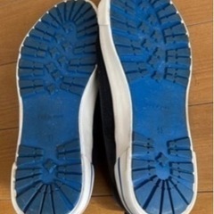 ZARAスニーカーの画像