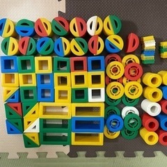 幼稚園でも使われる知育ブロック