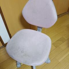 【終了】ありがとうございました🙇中古の机　椅子汚れあり　カギあり　引き取り限定　なるべく早めの取引願います　無料ですの画像