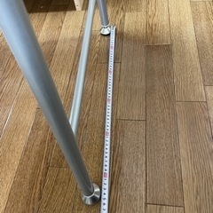 4/2までに取りに来ていただける方限定！勉強机イスセットの画像