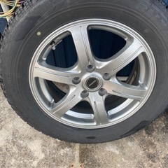 VRX スタッドレスタイヤ　215-60-16の画像