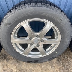 VRX スタッドレスタイヤ　215-60-16の画像