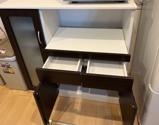 食器棚　どなたか貰って下さい！