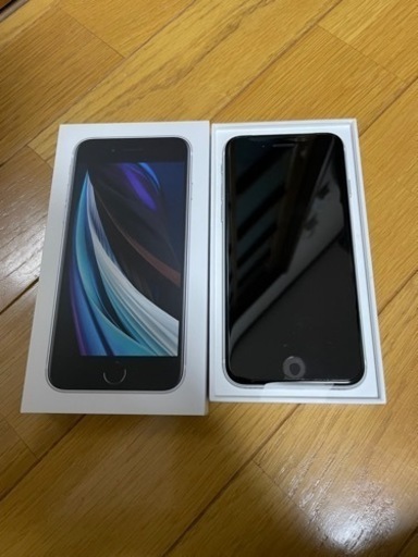 iPhone SE（第二世代） SIMフリー　ネットワーク利用制限無し