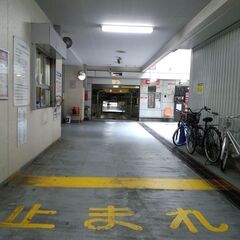 駐車場staff募集！！　機械式駐車場での誘導、精算業務等の接客　＠OPビル駐車場の画像